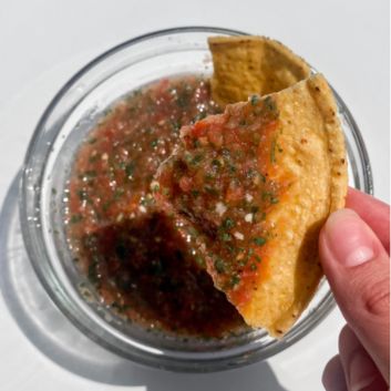 low sodium salsa on tortilla chip